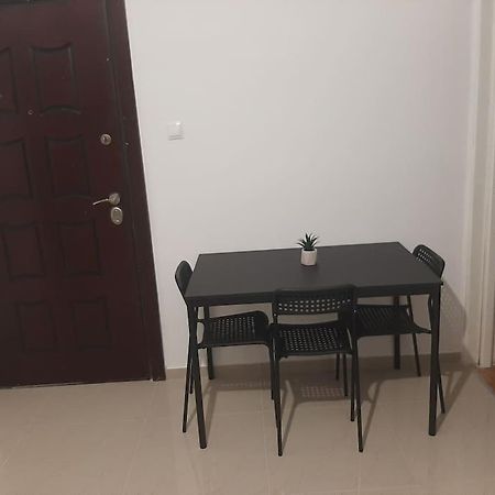 Appartement Modern Apartmen In Athina à Athènes Extérieur photo