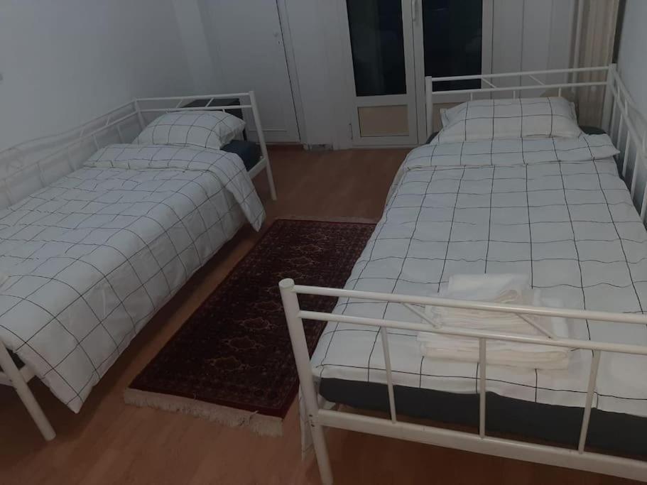 Appartement Modern Apartmen In Athina à Athènes Extérieur photo